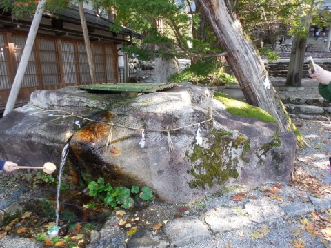 白川八幡神社の井戸