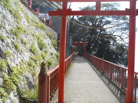 竹生島神社へ